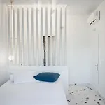Manthos Place 2 Ξενοδοχείο *