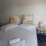 Ξενοδοχείο Manthos Place 2 *