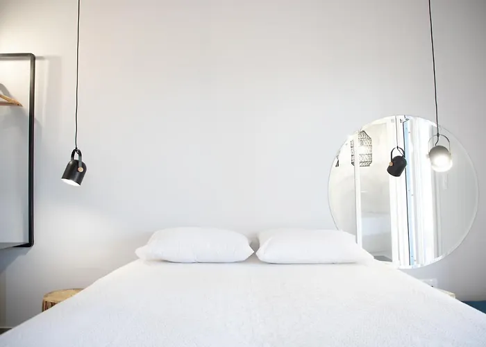 Manthos Place 2 Hotel Mylopotas