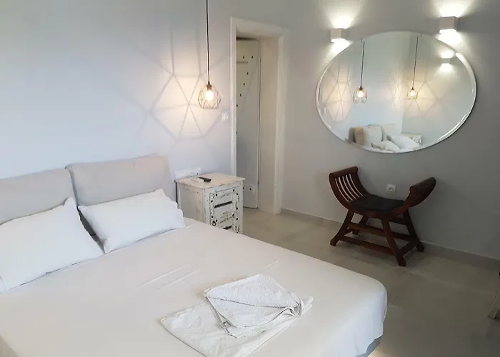 Manthos Place 2 Hotel *