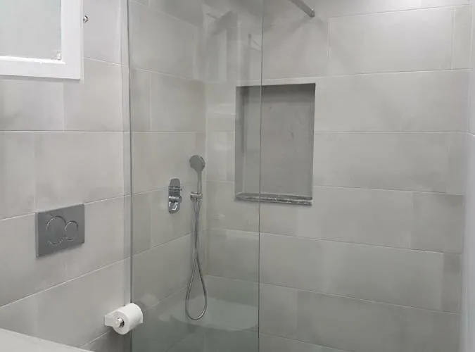 Manthos Place 2 Hotel